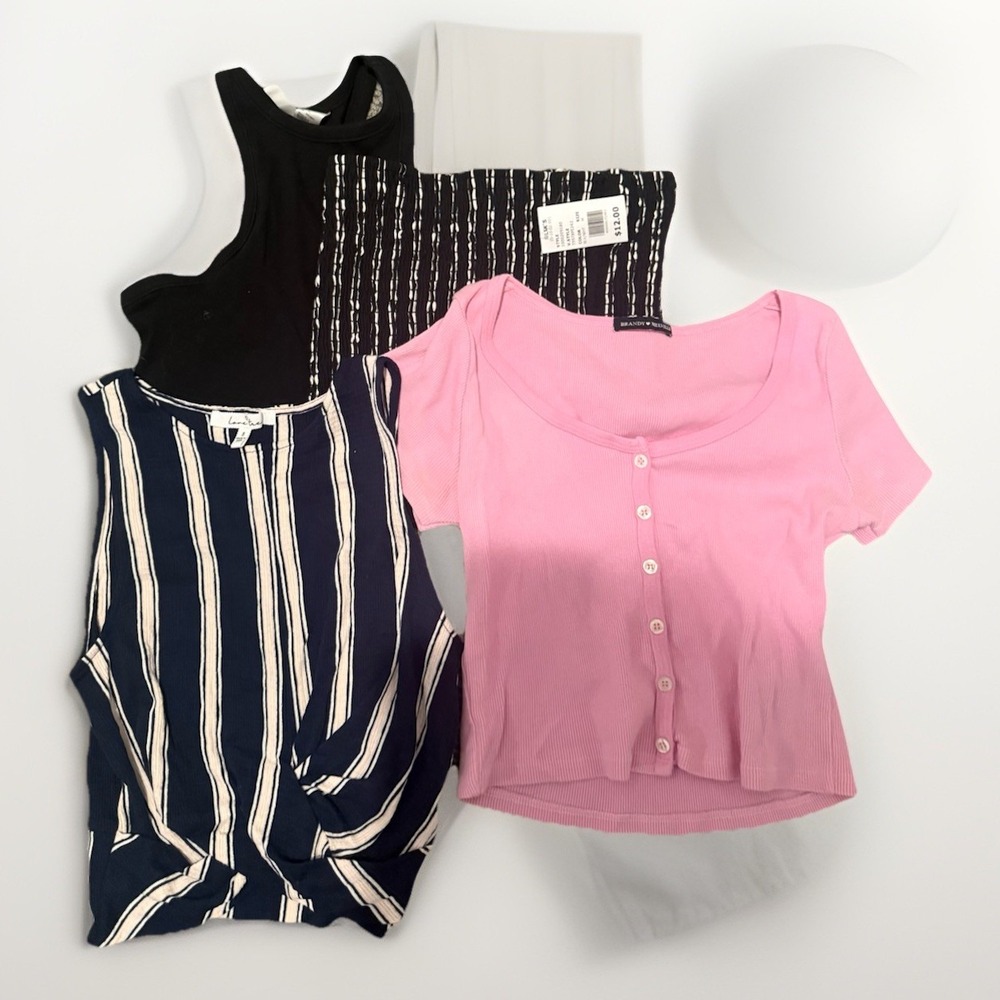 Bundle lot of crop tops size small 4‎ Tops